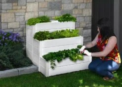 Cascading Keyhole Garden Bed