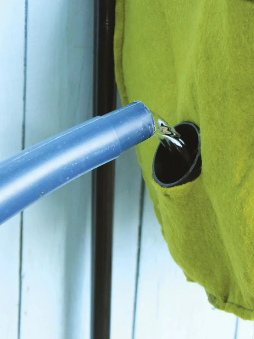 Vigoroot™ Self-Watering Easy Garden Planter 9 Vigoroot™ Self-Watering Easy Garden Planter - Image 7